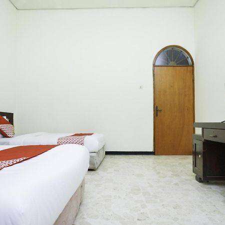 Oyo 2004 Penginapan Bidara Syariah Probolinggo Extérieur photo