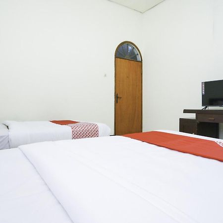 Oyo 2004 Penginapan Bidara Syariah Probolinggo Extérieur photo