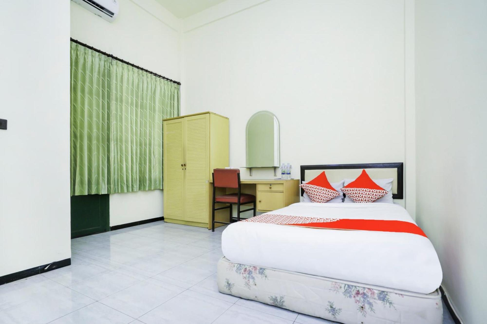 Oyo 2004 Penginapan Bidara Syariah Probolinggo Extérieur photo